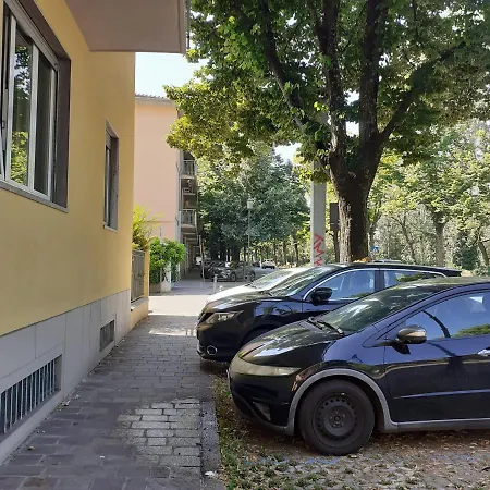 Casa Sul Fiume * بارما